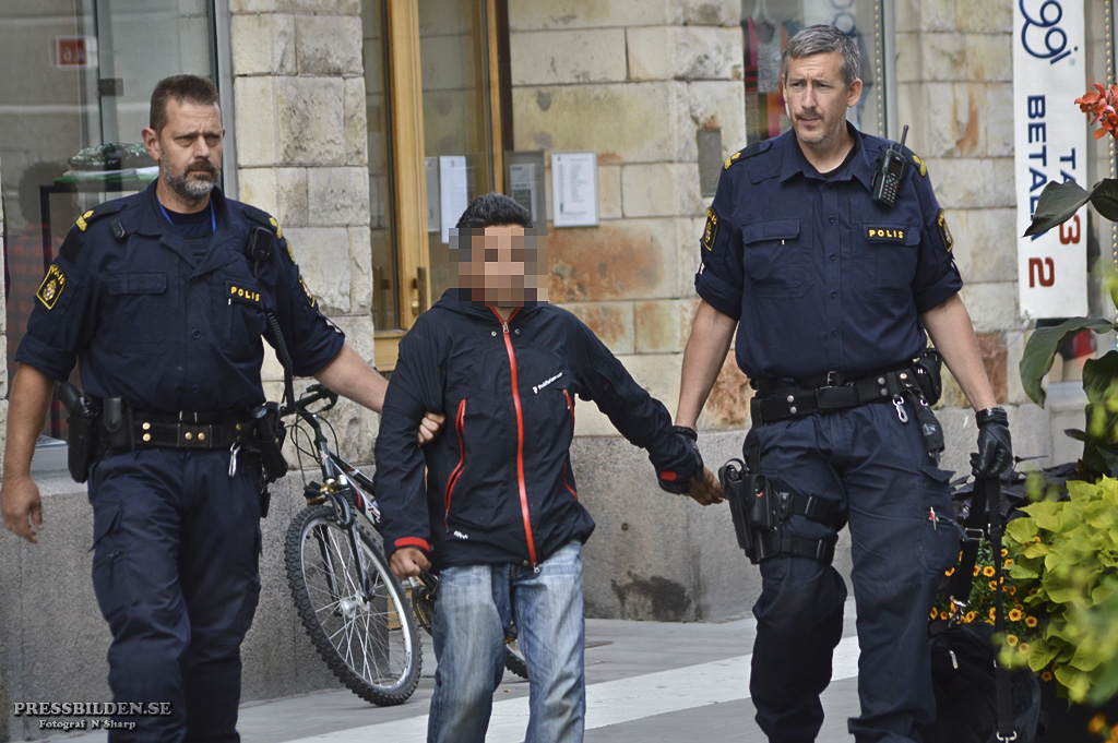 Vakthavande Befal Vid Orebropolisen Kan Aven Beratta For Oss Pa Orebro Tribune Att Mannen Ar Misstankt Vakthavande Befal Vid Orebropolisen Kan Aven Beratta For Oss Pa Orebro Tribune Att Mannen Ar Misstankt
